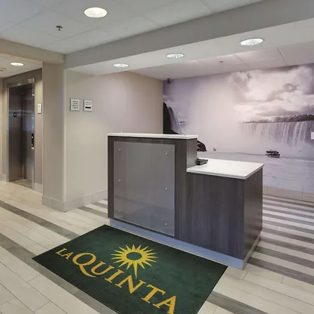 Hotel La Quinta By Wyndham Batavia